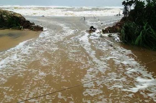 TT-Huế: Xâm thực nghiêm trọng, mở thêm cửa biển mới