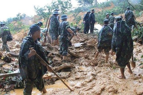 Thi thể 2 công nhân thủy điện bị vùi lấp do sạt lở núi ở Quảng Nam được tìm thấy