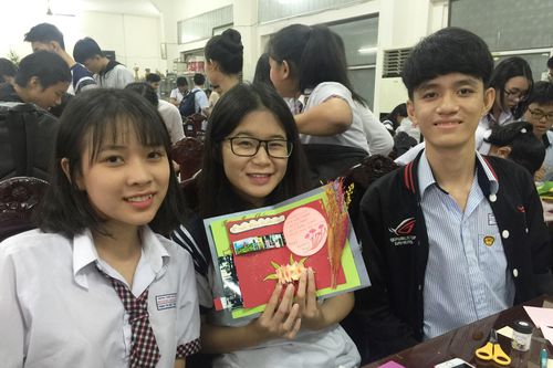 Trổ tài thiết kế thiệp tri ân thầy cô
