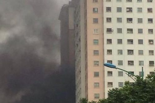 Cháy tại chung cư khu đô thị Văn Quán, nhiều người hoảng loạn