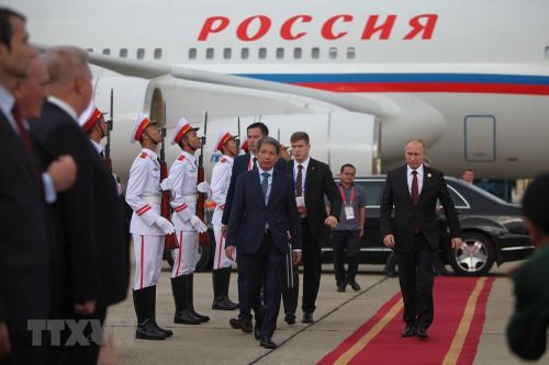 Lễ tiễn các nhà lãnh đạo các nền kinh tế thành viên APEC