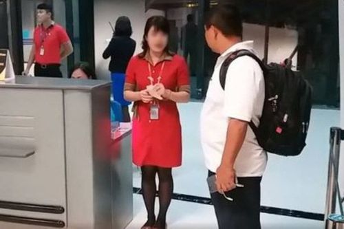 Vụ nhân viên xé vé hành khách: Cục Hàng không yêu cầu kỷ luật