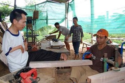 Không chỉ là tình thương, mà còn phải là trách nhiệm