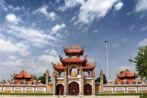 Choáng ngợp ngôi nhà thờ họ trăm tỷ ở Nghệ An