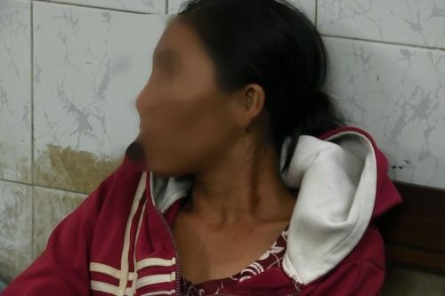 Lời khai của người phụ nữ bế con xin tiền chích ma túy