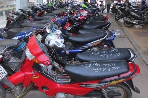Chơi đá gà bị công an giữ xe: bao lâu mới được trả lại
