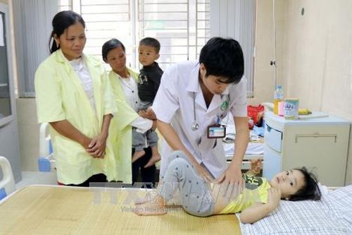 145 trẻ mầm non nhập viện nghi do bị ngộ độc thức ăn