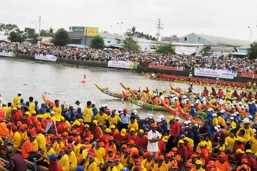 3.000 người tham gia lễ hội của đồng bào Khmer Nam Bộ