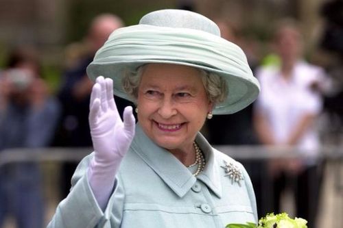 Cuộc đời Nữ hoàng Anh Elizabeth qua ảnh