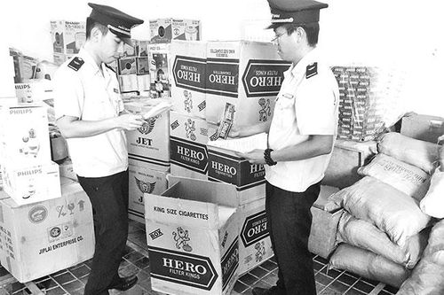 Buôn lậu thuốc lá lại 'nóng' dịp cuối năm