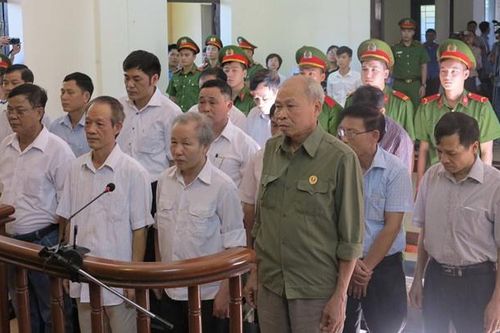Hoãn xử phúc thẩm 10 cán bộ giao đất sai ở Đồng Tâm