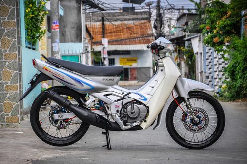 Suzuki 'xì po' độ 200 triệu tiền đồ chơi tại Cần Thơ