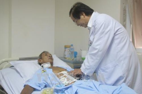 Cứu sống bệnh nhân có gần 20 viên sỏi trong ống tụy