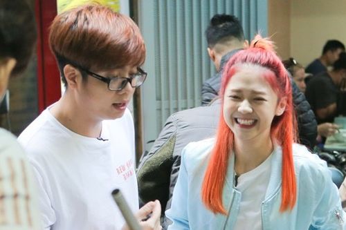 Bùi Anh Tuấn bí mật 'hẹn hò', đích thân nấu phở Hà Nội đãi Liz Kim Cương