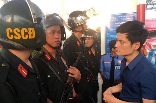BOT Cai Lậy xả trạm liên tục ngày thu phí trở lại