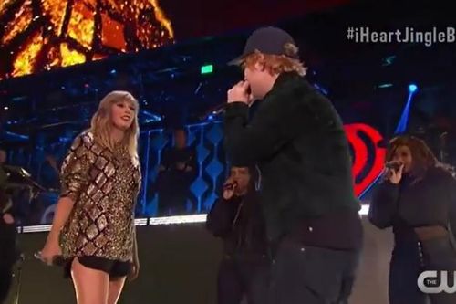 Taylor Swift và Ed Sheeran biểu diễn tại đêm nhạc Jingle Bell