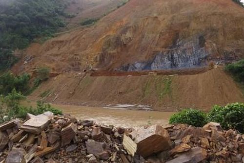 Sập sàn bê tông công trình thủy điện, 2 công nhân tử vong