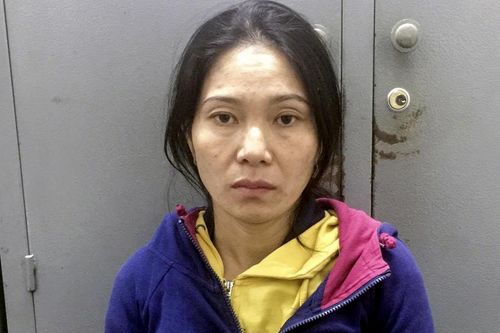 Công an TP Nha Trang trao trả tài sản cho du khách Trung Quốc