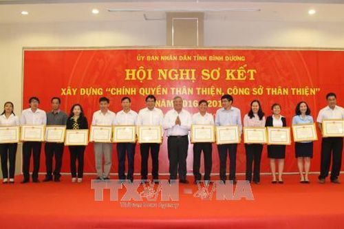 Bình Dương xây dựng mô hình 'Chính quyền thân thiện, công sở thân thiện'