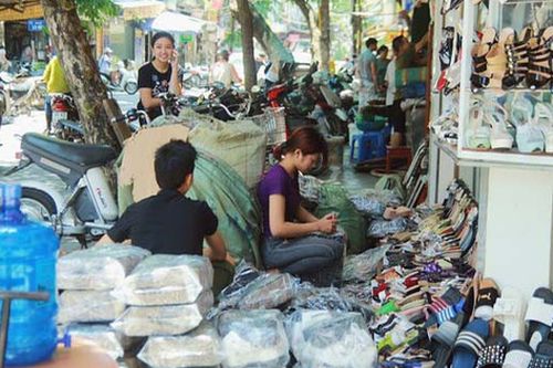 Phạt nguội đến 25 triệu đồng, vỉa hè Hà Nội có 'thông'?