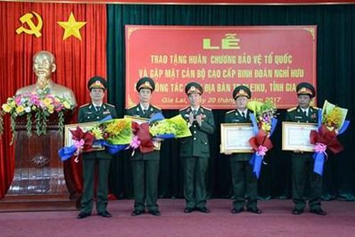 4 cán bộ Binh đoàn 15 được trao tặng Huân chương Bảo vệ Tổ quốc