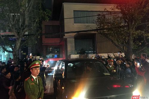 Công an khám nhà đại gia Vũ 'nhôm' hơn 5 tiếng