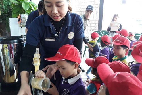Xây dựng trường mầm non lấy trẻ làm trung tâm