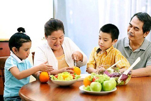 Tranh thủ đẻ để nhờ ông bà trông cháu khi đang còn khỏe