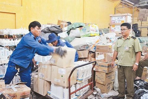 Quyết liệt chống gian lận thương mại dịp cuối năm