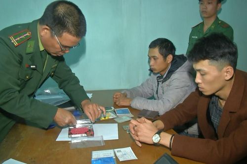 Bắt 2 đối tượng vận chuyển ma túy xuyên quốc gia