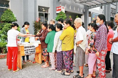 Sẻ chia cùng bệnh nhân nghèo