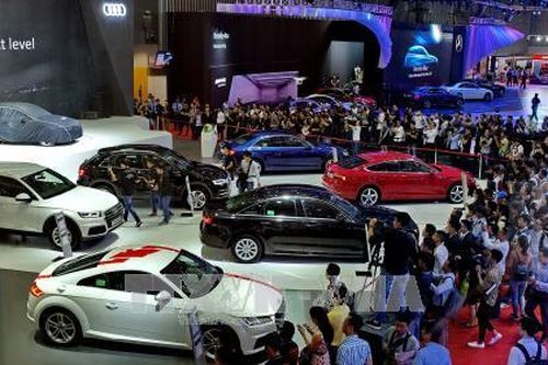 Tháng cuối năm 2017, doanh số bán ô tô tăng 13%