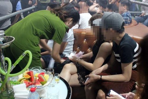 Hàng chục nam nữ 'phê' ma túy trong quán bar ở Đồng Nai