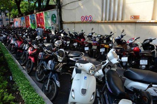 Tổng kiểm tra các cơ sở kinh doanh giữ xe ở quận 1