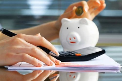 Chưa Tết, hội chị em rôm rả bàn chuyện sắm gì, bao nhiêu tiền