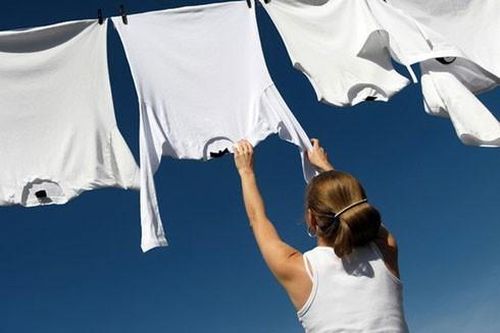 Mẹo để quần áo nhanh khô trong ngày nồm ẩm