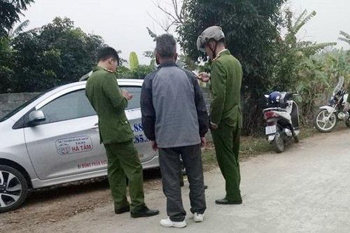 Truy bắt hai tên cướp điện thoại của lái xe taxi ở Hòa Bình