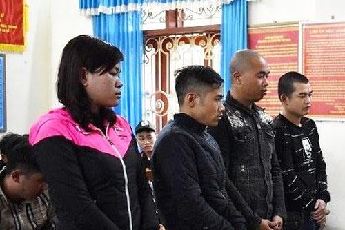 Cảnh sát ập vào ổ đánh bạc trong khu nghỉ dưỡng, thu 200 triệu