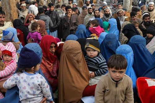 Pakistan rút thời gian gia hạn lưu trú cho người tị nạn Afghanistan