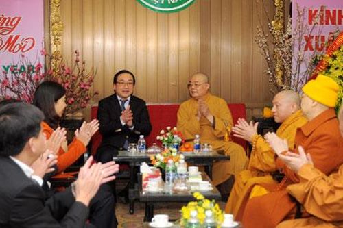 Bí thư Hoàng Trung Hải chúc Tết Trung ương Giáo hội Phật giáo Việt Nam