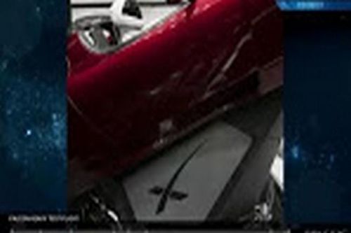 Tên lửa Falcon Heavy khi bay lên vũ trụ mang theo những gì?