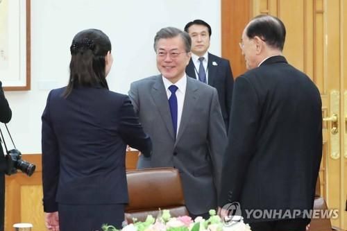 Tổng thống Hàn Quốc có cuộc gặp lịch sử với em gái Chủ tịch Kim Jong-un