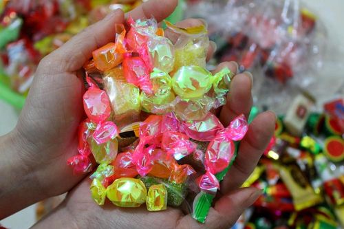 Ẩn họa từ kẹo cân, kẹo yến bán Tết