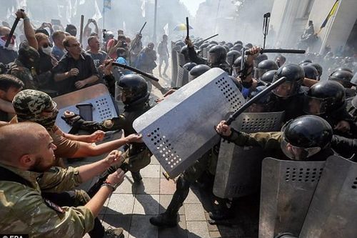 Chính biến Ukraine: Cựu binh Mỹ chỉ huy các tay súng bắn tỉa ra tay ở Maidan