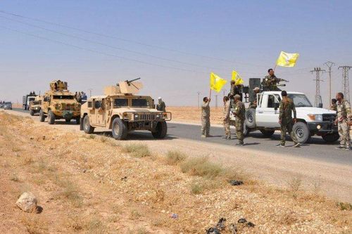 Syria như thùng thuốc súng chực nổ, Mỹ đẩy người Kurd khỏi đông Euphrates