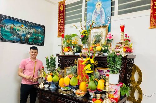 Xông nhà Công Vinh và cầu thủ TP.HCM ngày Tết