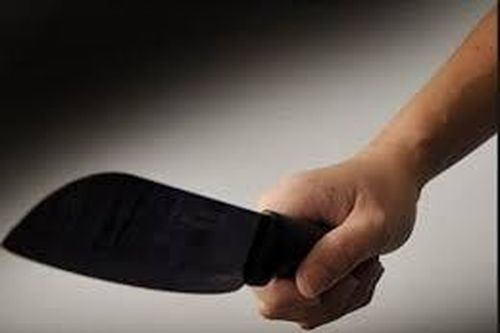 Dùng mã tấu cướp tiền đôi nam nữ tâm sự trên bãi biển