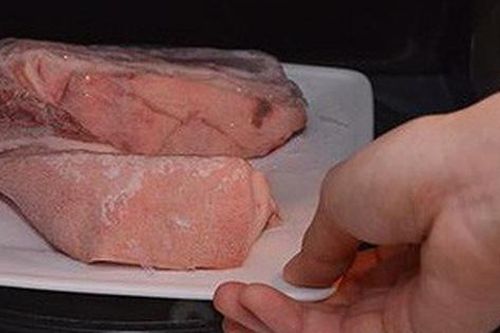 Những thực phẩm tuyệt đối không hâm lại bằng lò vi sóng