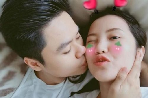 Mới đầu năm, Phan Thành - Xuân Thảo đã đăng ảnh 'hun' nhau cực ngọt ngào