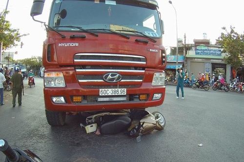 Nữ giáo viên bị xe ben cán chết ở Đồng Nai